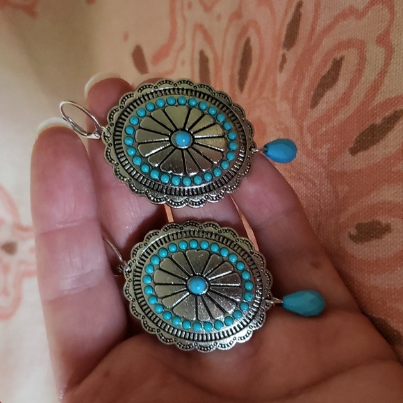 Western Teardrop Earrings. Cowgirl Cowboy Tibetan Dangle Blue Beads Oval Flower - Picture 5 of 10